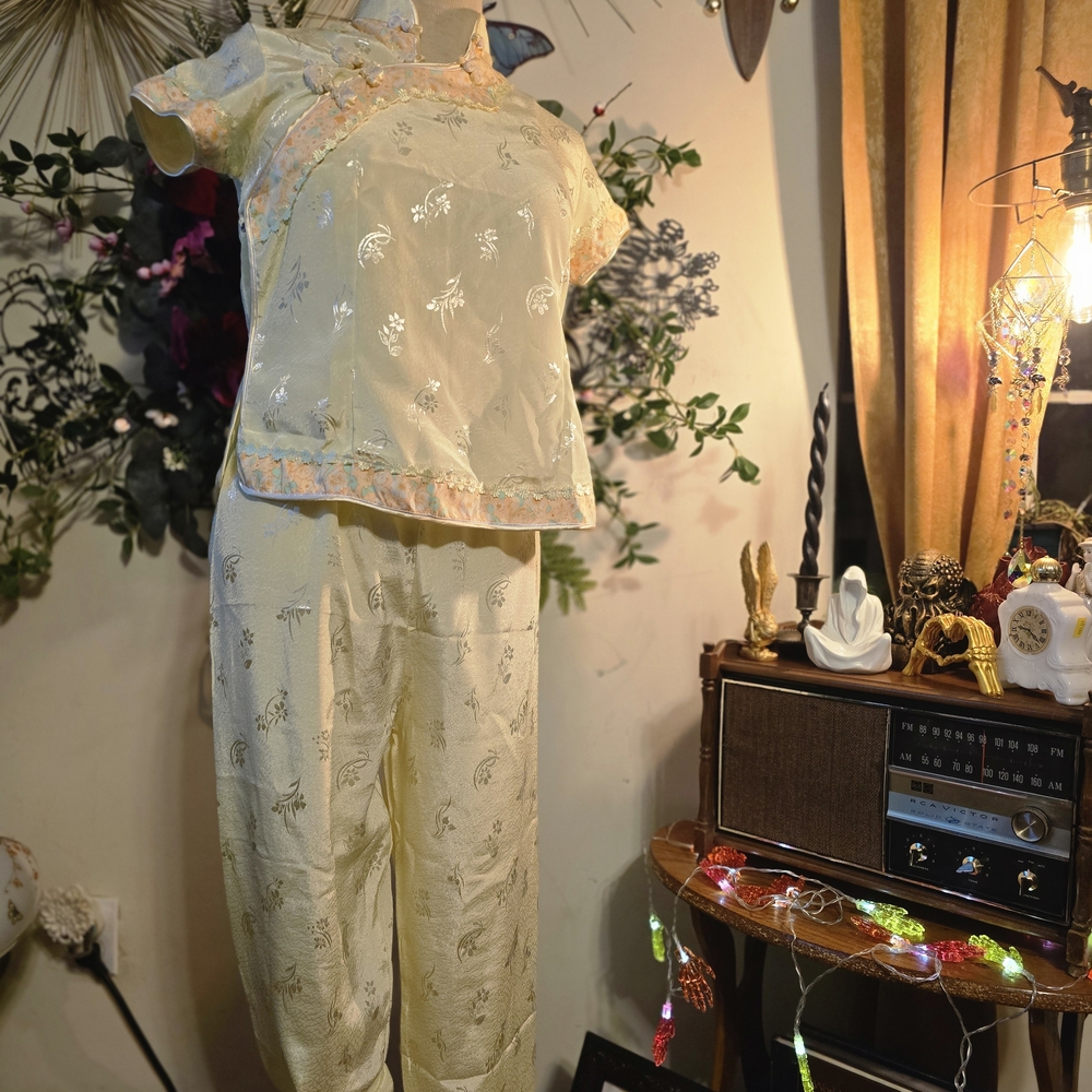 Pale Yellow Women's Cheongsam Outfit